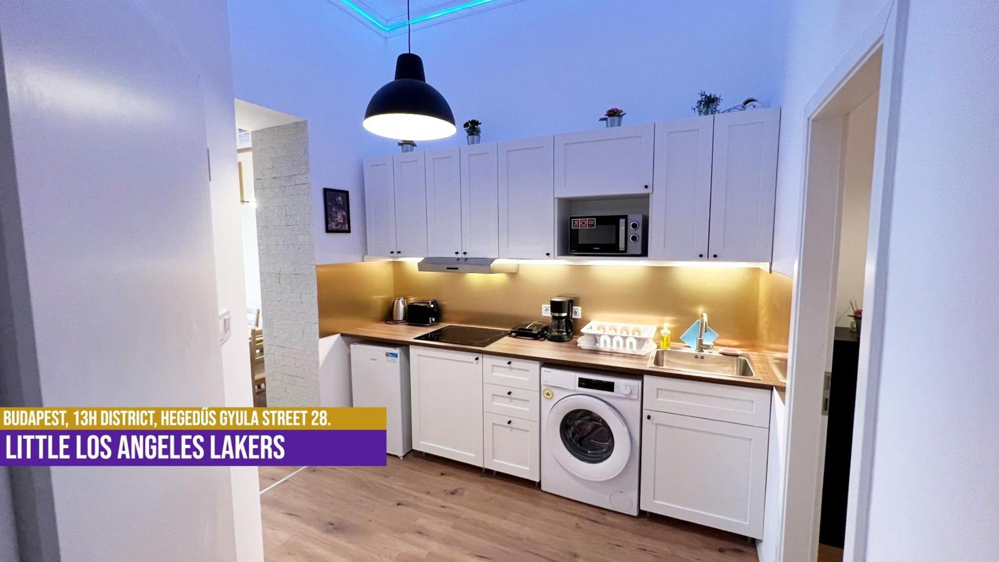 Little Americas Westend Mall Apartments 부다페스트 외부 사진