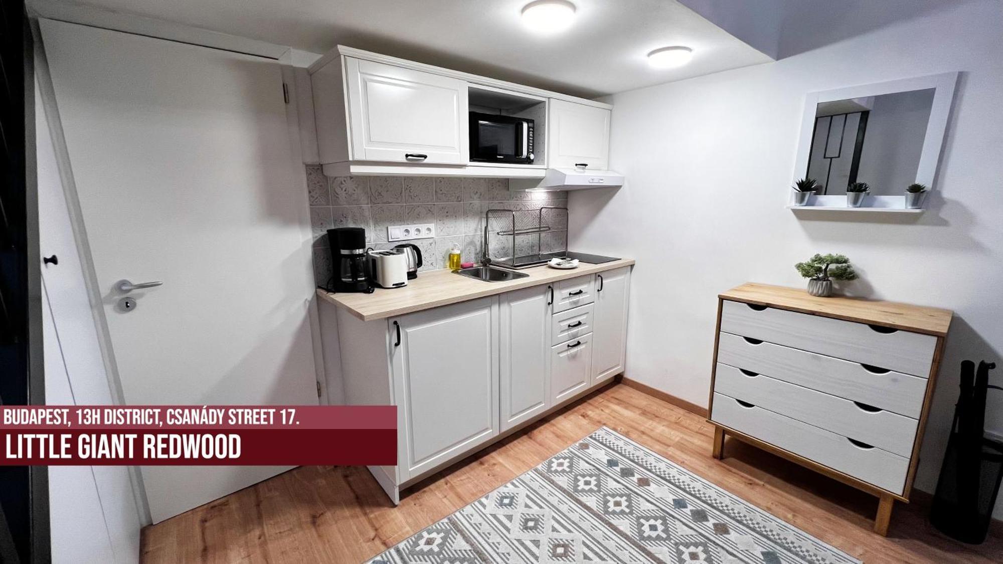 Little Americas Westend Mall Apartments 부다페스트 외부 사진