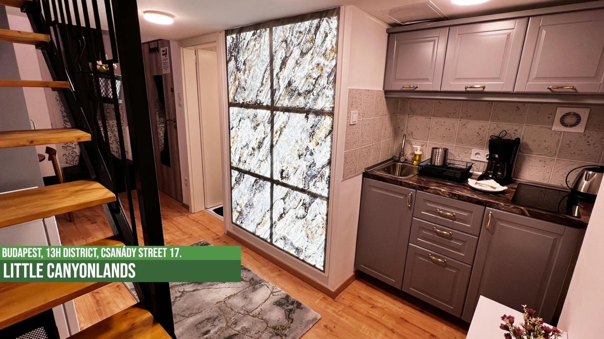 Little Americas Westend Mall Apartments 부다페스트 외부 사진